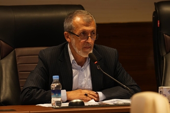 دکتر عبادی‌آذر: تهران رتبه سوم سالمندی در کشور/ یک میلیون و ۹۲۰ هزار سالمند در استان تهران زندگی می‌کنند